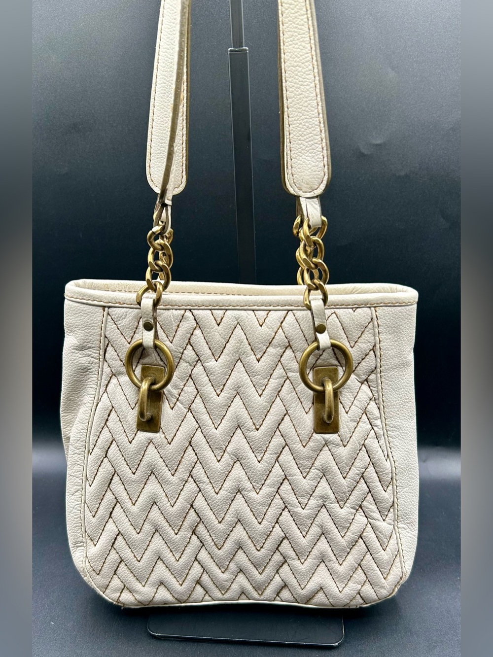 WILSONS LEATHER Zigzag Quilted Shoulder Bag